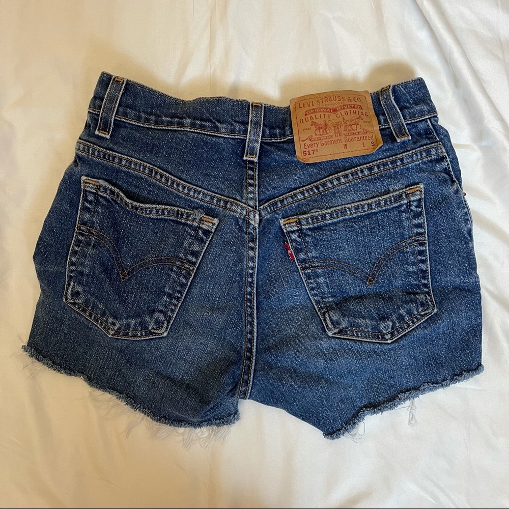 LEVIS SHORTS - Picture 2 of 2